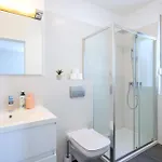 Luxury Penthouse Near Kasjuni Centre *
