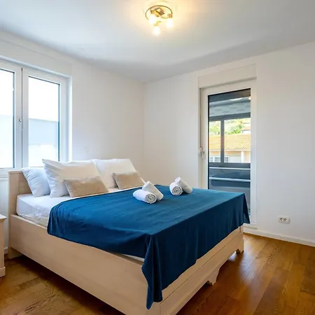 Luxury Penthouse Near Kasjuni Centre