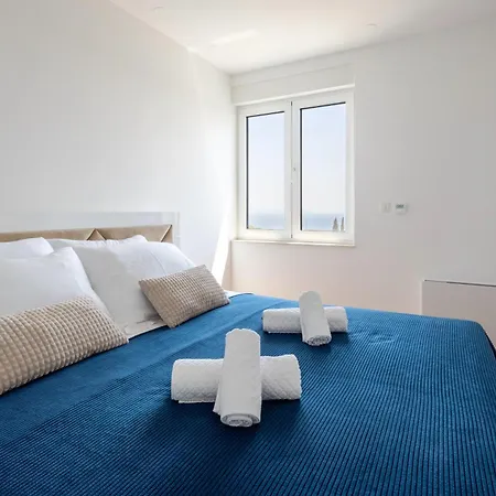 Luxury Penthouse Near Kasjuni Centre 아파트 스플리트
