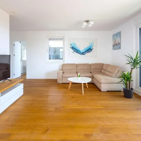 Luxury Penthouse Near Kasjuni Centre 아파트 스플리트